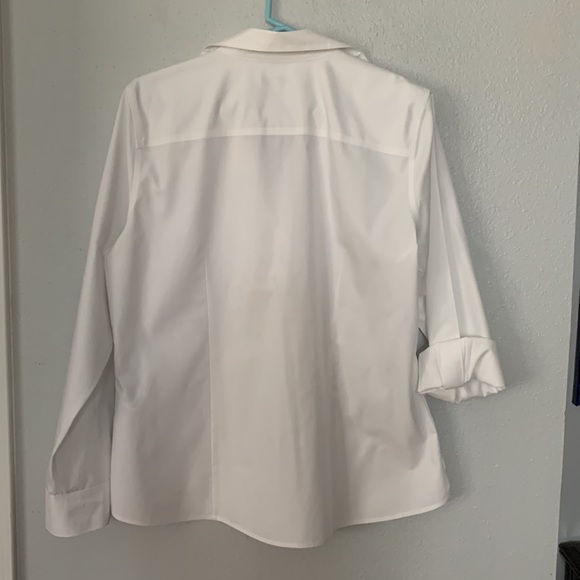 Nearly new white classy blouse , very flattering. - Picture 2 of 3